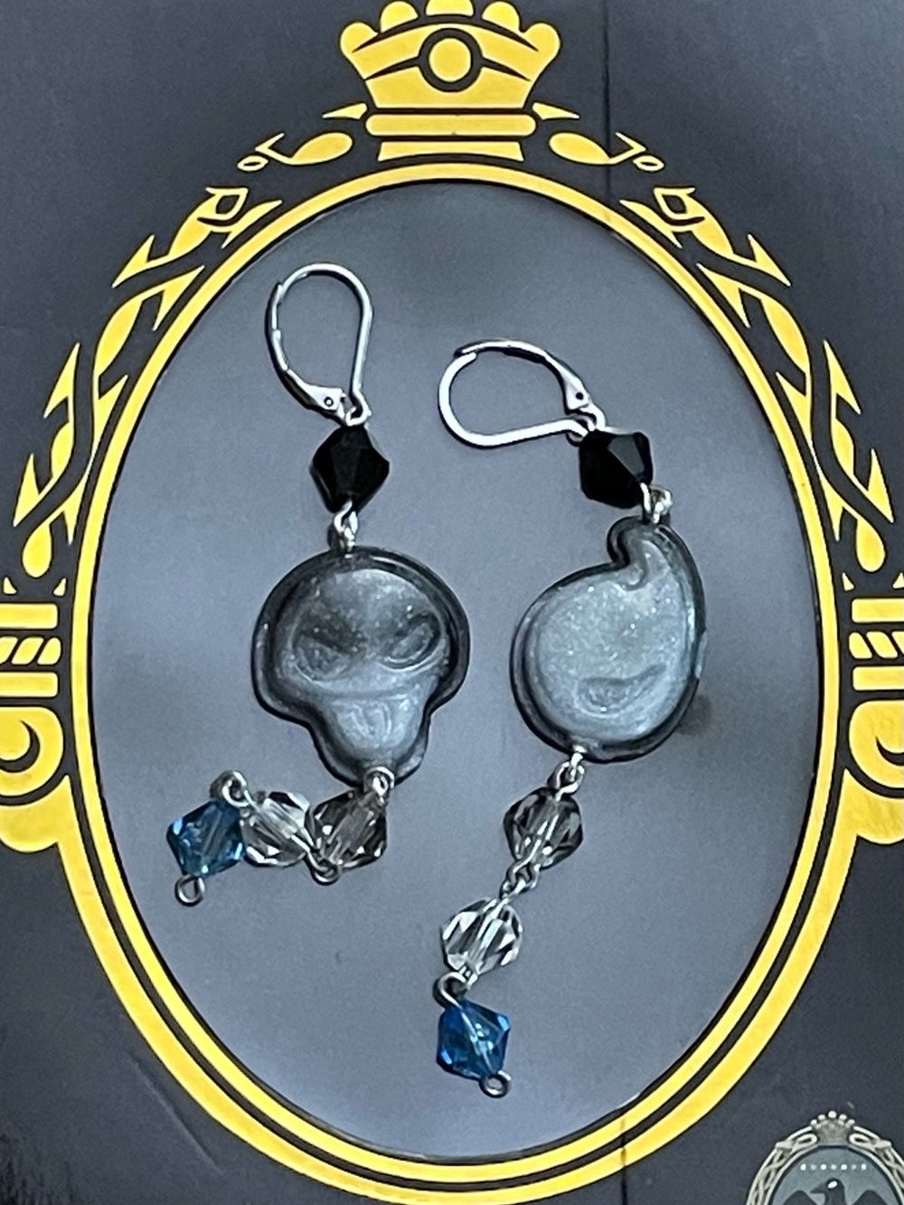 Twisted Wonderland Idia and Ortho Shroud Inspired Groovy Earrings Nightmare UV